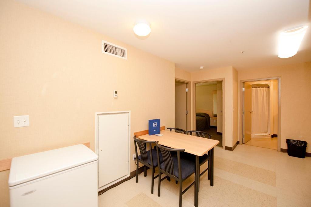 Residence & Conference Centre - Kamloops Room photo