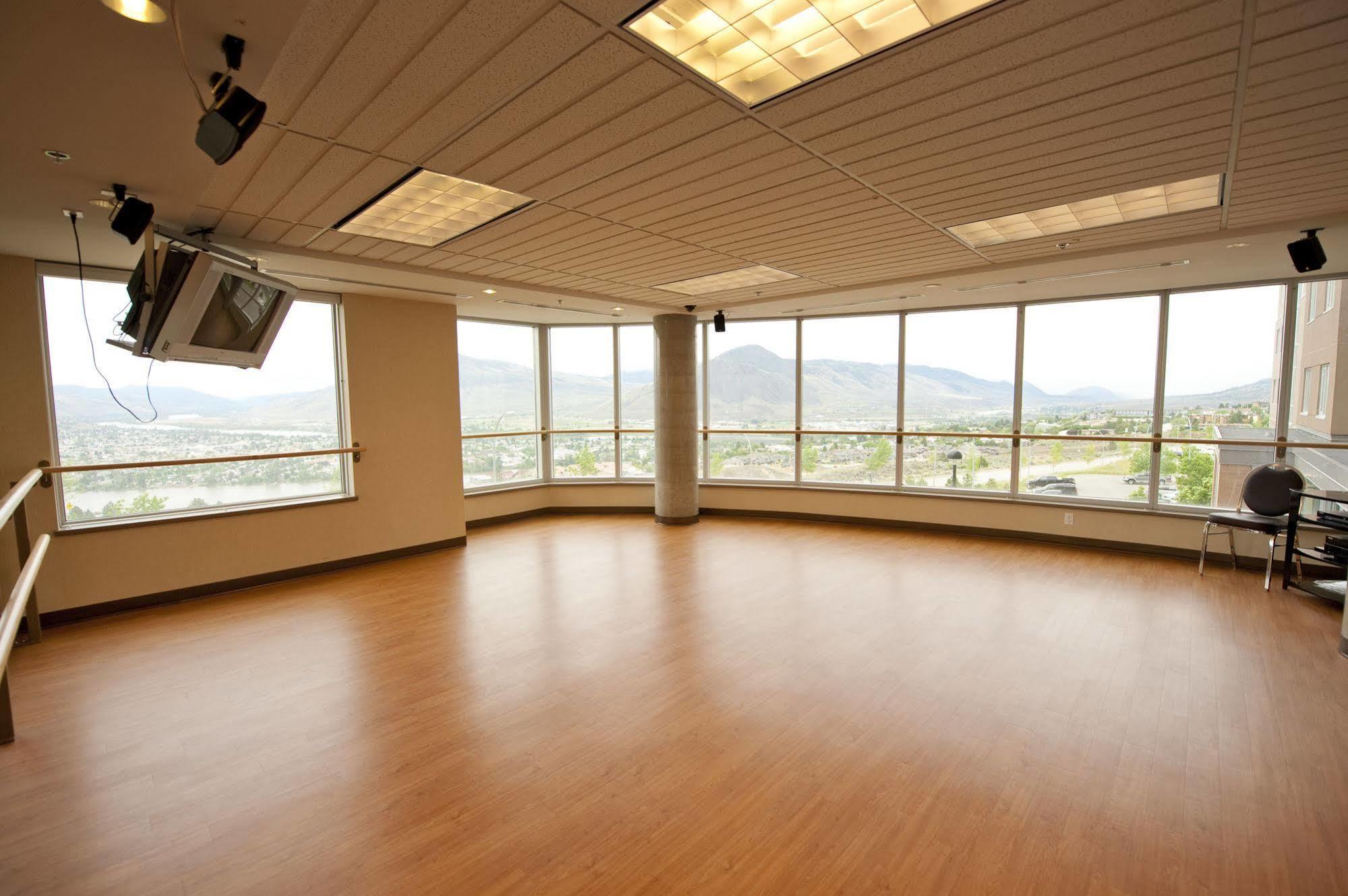 Residence & Conference Centre - Kamloops Exterior photo